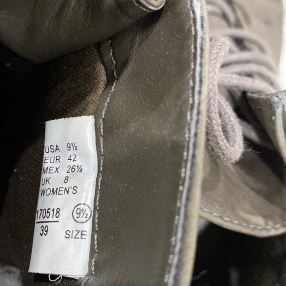 American Eagle Womens Combat Boots (9) - Picture 3 of 7